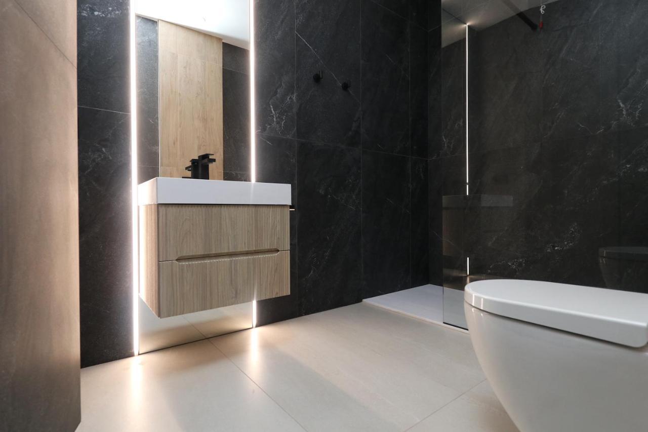 Charming & Luxurious Gem Apartment ออลเบีย ภายนอก รูปภาพ