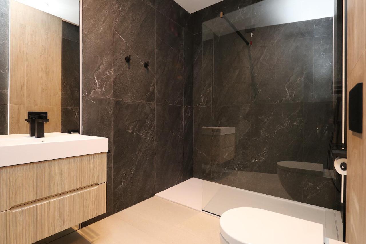 Charming & Luxurious Gem Apartment ออลเบีย ภายนอก รูปภาพ
