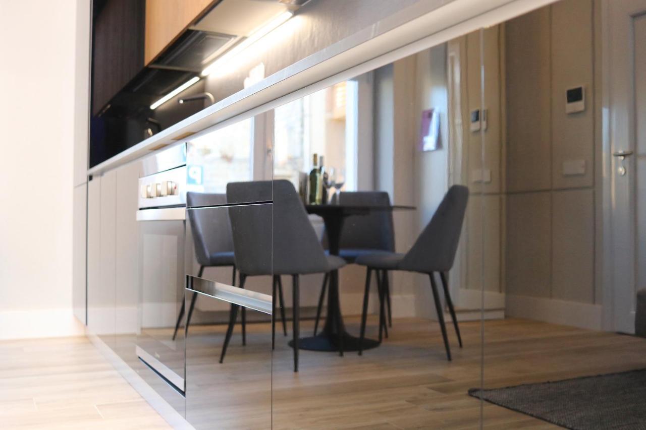 Charming & Luxurious Gem Apartment ออลเบีย ภายนอก รูปภาพ