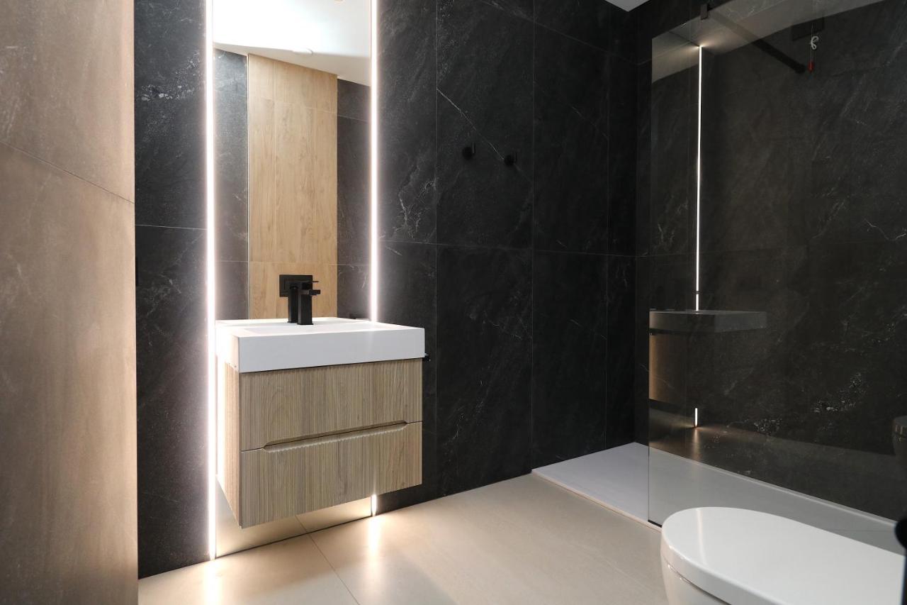 Charming & Luxurious Gem Apartment ออลเบีย ภายนอก รูปภาพ