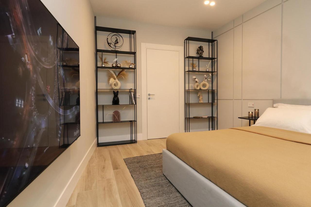 Charming & Luxurious Gem Apartment ออลเบีย ภายนอก รูปภาพ